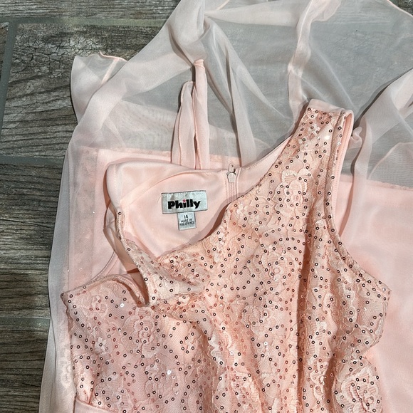 Girls Pink Dress, Size 14 - Picture 3 of 3